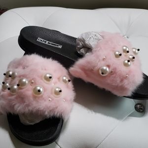 Cape Robin Faux Fur Flip Flops